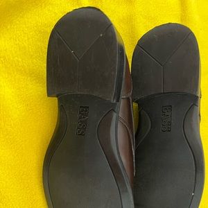 Bass mens dress shoes.